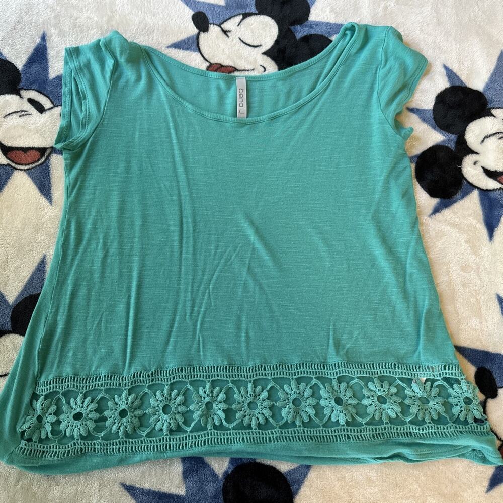 Bena J Medium Floral Boho Lace Detail T Shirt Fairycore Whimsical Teal Summer